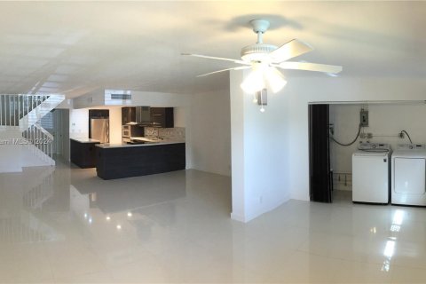 Touwnhouse à vendre à Aventura, Floride: 3 chambres, 123.56 m2 № 1367592 - photo 3