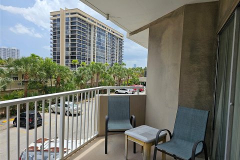 Copropriété à louer à Hallandale Beach, Floride: 1 chambre, 80.82 m2 № 1367591 - photo 14