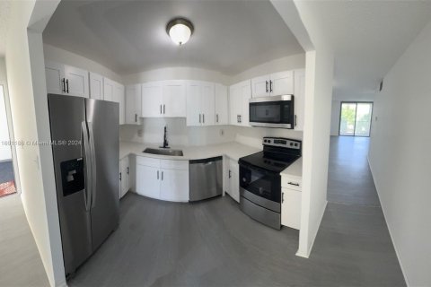 Copropriété à vendre à Lauderhill, Floride: 2 chambres, 88.26 m2 № 1367590 - photo 7