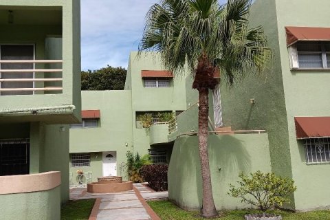 Touwnhouse à louer à Miami, Floride: 2 chambres, 102.94 m2 № 1364251 - photo 11