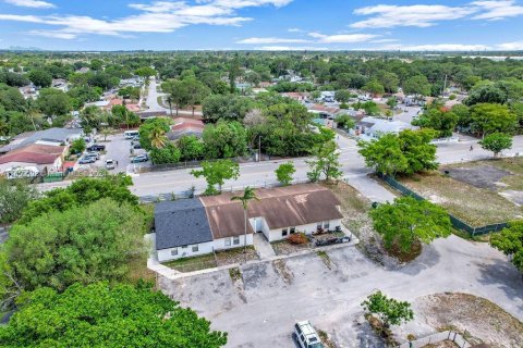 Townhouse in Miami Gardens, Florida 3 bedrooms, 112.32 sq.m. № 1364252 - photo 29