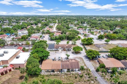 Townhouse in Miami Gardens, Florida 3 bedrooms, 112.32 sq.m. № 1364252 - photo 27