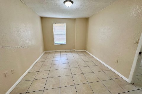 Townhouse in Miami Gardens, Florida 3 bedrooms, 112.32 sq.m. № 1364252 - photo 19