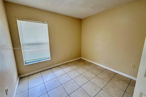 Adosado en alquiler en Miami Gardens, Florida, 3 dormitorios, 112.32 m2 № 1364252 - foto 21