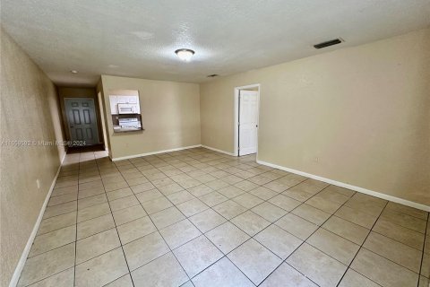 Townhouse in Miami Gardens, Florida 3 bedrooms, 112.32 sq.m. № 1364252 - photo 13