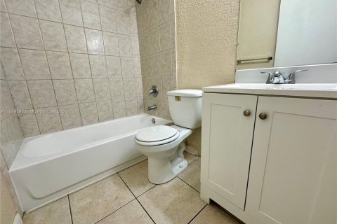 Adosado en alquiler en Miami Gardens, Florida, 3 dormitorios, 112.32 m2 № 1364252 - foto 20