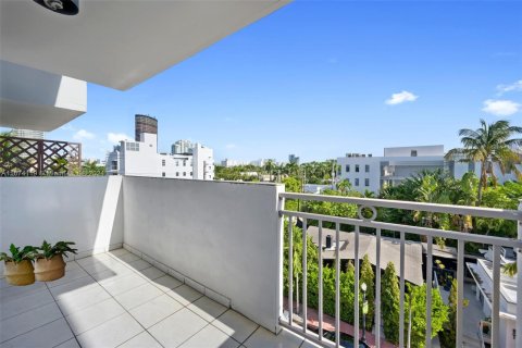 Copropriété à vendre à Miami Beach, Floride: 1 chambre, 58.16 m2 № 1397564 - photo 19