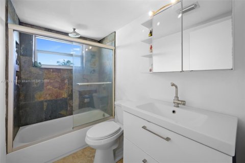 Copropriété à vendre à Miami Beach, Floride: 1 chambre, 58.16 m2 № 1397564 - photo 15