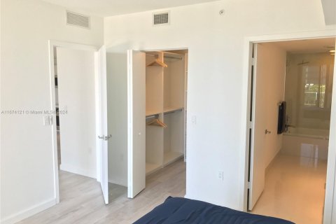 Condominio en alquiler en Miami, Florida, 1 dormitorio, 73.58 m2 № 1397567 - foto 16