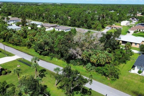 Terreno en venta en North Port, Florida № 1410119 - foto 2