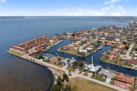 Casa en venta en Punta Gorda, Florida, 3 dormitorios, 264.4 m2 № 1143678 - foto 2