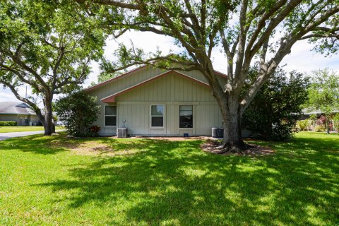 House in Jensen Beach, Florida 2 bedrooms, 96.34 sq.m. № 1092216 - photo 16