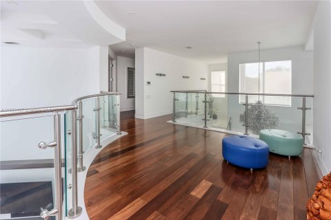 Casa en venta en Hollywood, Florida, 6 dormitorios, 458.66 m2 № 1290506 - foto 20