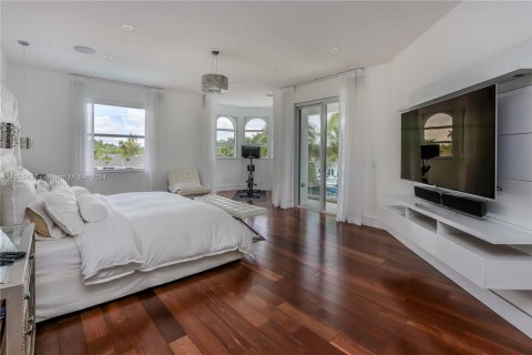 Casa en venta en Hollywood, Florida, 6 dormitorios, 458.66 m2 № 1290506 - foto 22