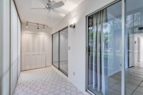 Condominio en venta en Coconut Creek, Florida, 2 dormitorios, 121.33 m2 № 1081593 - foto 23