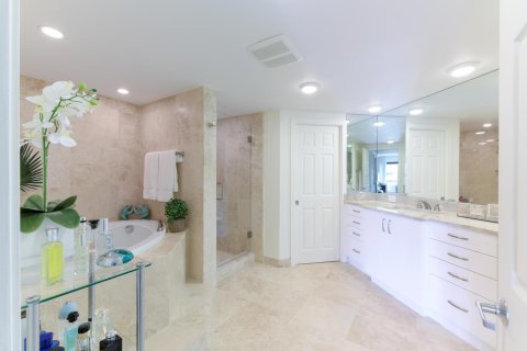 Condominio en venta en North Palm Beach, Florida, 3 dormitorios, 232.26 m2 № 832882 - foto 9