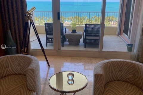 Condo in Key Biscayne, Florida, 3 bedrooms  № 2563 - photo 15