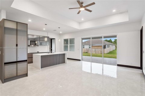 Casa en venta en Palm Bay, Florida, 4 dormitorios № 1331462 - foto 4