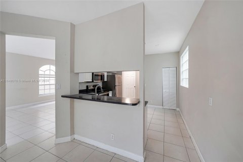 House in Coral Springs, Florida 4 bedrooms, 189.43 sq.m. № 1330898 - photo 8