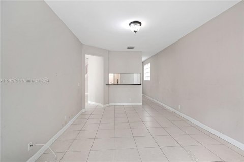 House in Coral Springs, Florida 4 bedrooms, 189.43 sq.m. № 1330898 - photo 10