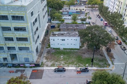 Propiedad comercial en venta en Miami, Florida № 1325337 - foto 3