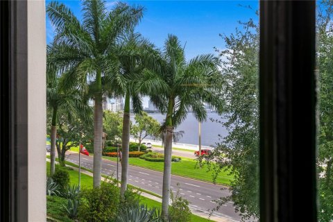 Condo in Tampa, Florida, 3 bedrooms  № 1366380 - photo 15