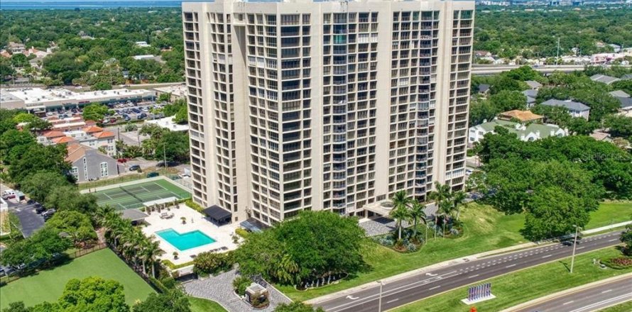 Condo in Tampa, Florida, 3 bedrooms  № 1366380