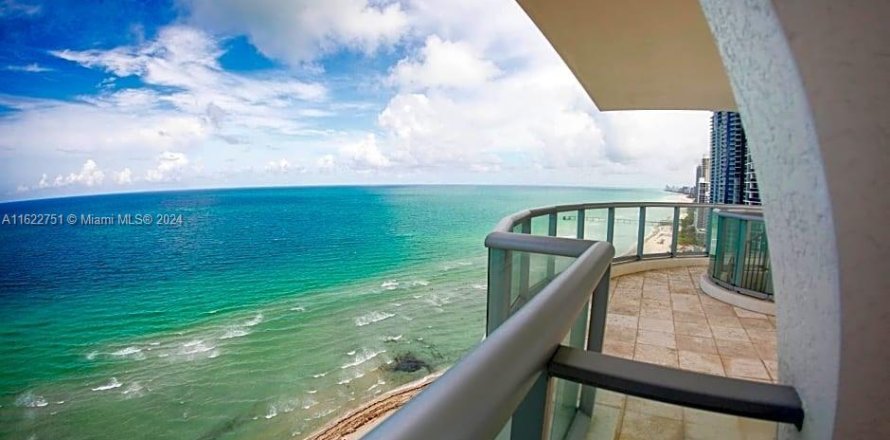 Condo à Sunny Isles Beach, Floride, 2 chambres  № 1269994