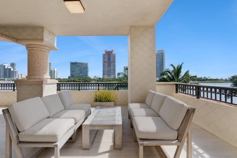 Condo in Miami Beach, Florida, 4 bedrooms  № 1327659 - photo 19