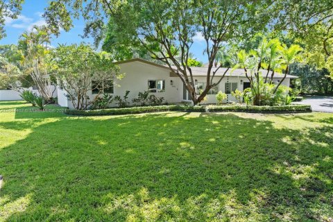 Villa ou maison à vendre à Miami, Floride: 4 chambres, 271.83 m2 № 1327660 - photo 1