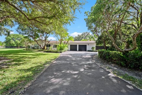 Villa ou maison à vendre à Miami, Floride: 4 chambres, 271.83 m2 № 1327660 - photo 2