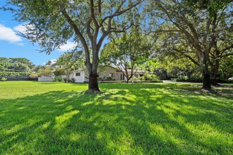 Villa ou maison à vendre à Miami, Floride: 4 chambres, 271.83 m2 № 1327660 - photo 3