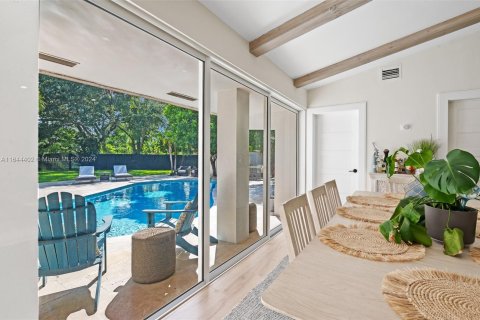 Casa en venta en Miami, Florida, 4 dormitorios, 271.83 m2 № 1327660 - foto 9