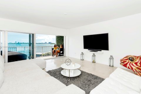 Condominio en venta en Miami Shores, Florida, 2 dormitorios, 101.54 m2 № 752111 - foto 11
