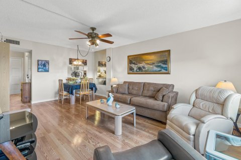 Condominio en venta en Lake Worth, Florida, 1 dormitorio, 69.12 m2 № 948976 - foto 19