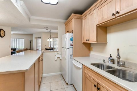 Condo in Tierra Verde, Florida, 1 bedroom  № 915893 - photo 7