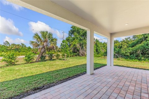 Villa ou maison à vendre à North Port, Floride: 3 chambres, 188.96 m2 № 671829 - photo 30