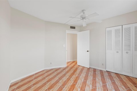 Condo in Fort Lauderdale, Florida, 2 bedrooms  № 986982 - photo 26