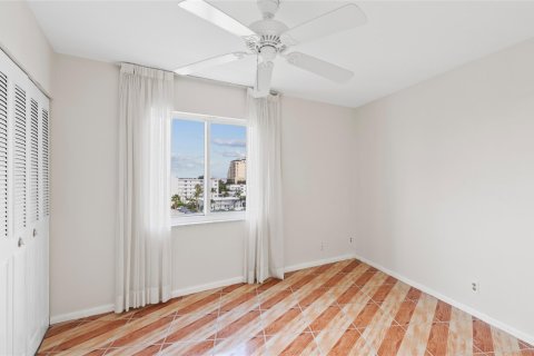 Condo in Fort Lauderdale, Florida, 2 bedrooms  № 986982 - photo 27