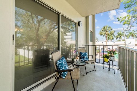 Copropriété à vendre à Tampa, Floride: 2 chambres, 87.14 m2 № 1396523 - photo 6