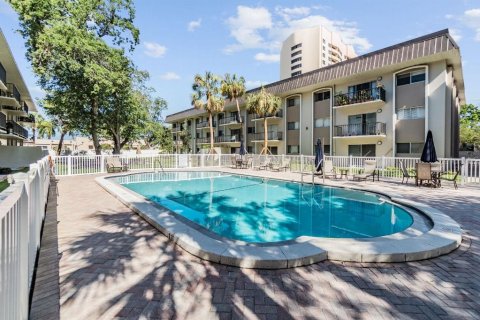 Copropriété à vendre à Tampa, Floride: 2 chambres, 87.14 m2 № 1396523 - photo 2