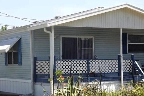 Casa en venta en Crescent City, Florida, 2 dormitorios, 89.19 m2 № 882163 - foto 1
