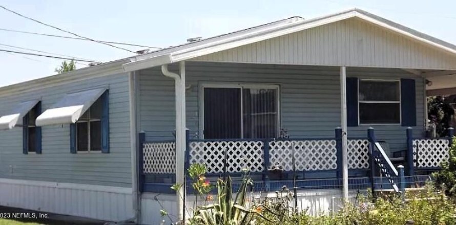 House in Crescent City, Florida 2 bedrooms, 89.19 sq.m. № 882163