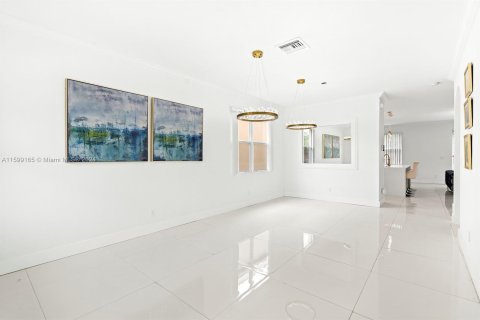 Villa ou maison à vendre à West Palm Beach, Floride: 5 chambres, 258.92 m2 № 1208535 - photo 8