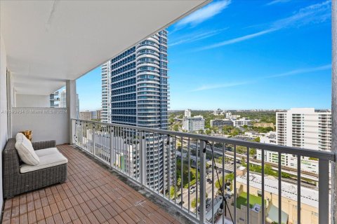 Condo in Miami, Florida, 1 bedroom  № 1208432 - photo 15