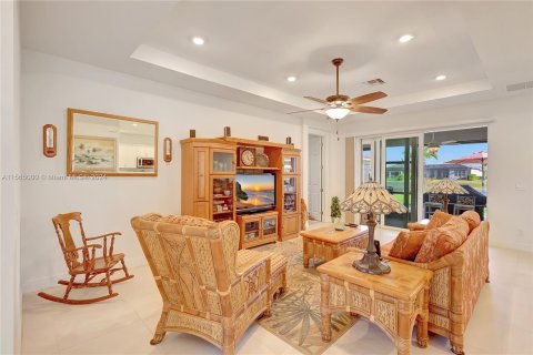 Casa en venta en Port St. Lucie, Florida, 2 dormitorios, 160.81 m2 № 1101855 - foto 14