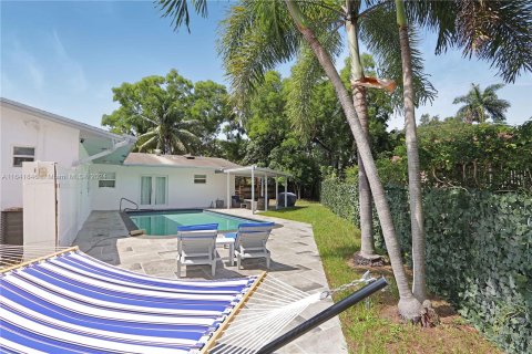 House in Fort Lauderdale, Florida 4 bedrooms, 155.89 sq.m. № 1325343 - photo 12