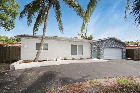 Casa en venta en Fort Lauderdale, Florida, 4 dormitorios, 155.89 m2 № 1325343 - foto 4