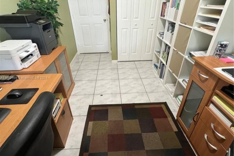 Condo in Hialeah, Florida, 3 bedrooms  № 1325344 - photo 5