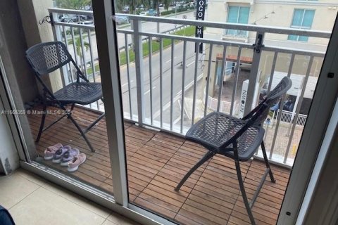 Condo in Miami, Florida, 3 bedrooms  № 1380250 - photo 16